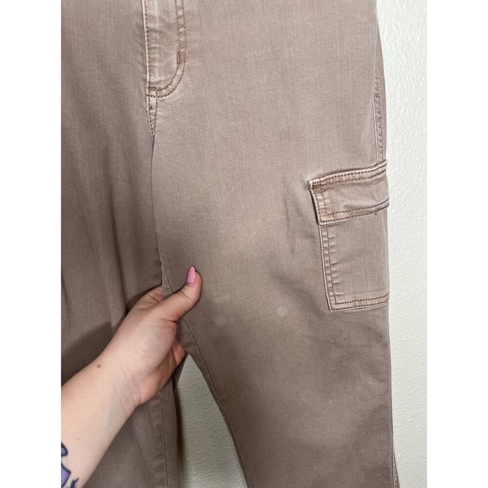 UNIVERSAL THREAD Boyfriend Fit Cargo Pants Light Brown Size 4/27 - Picture 9 of 13